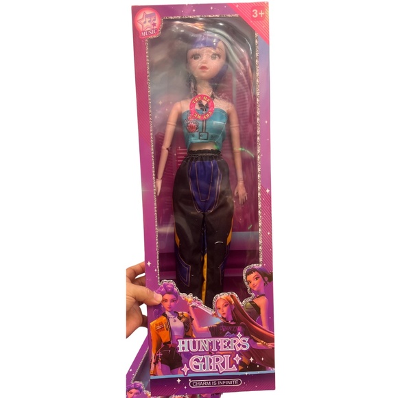 K-Pop Demon Hunter RARE 21in Singing Doll | Life-Size Barbie | Movable Joints - Picture 4 of 5